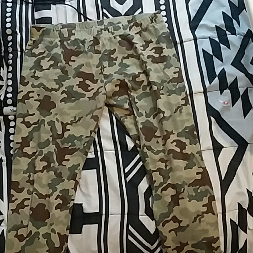 No Boundaries Camo Leggings